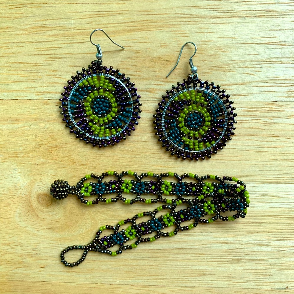 African round beaded earrings with bracelet